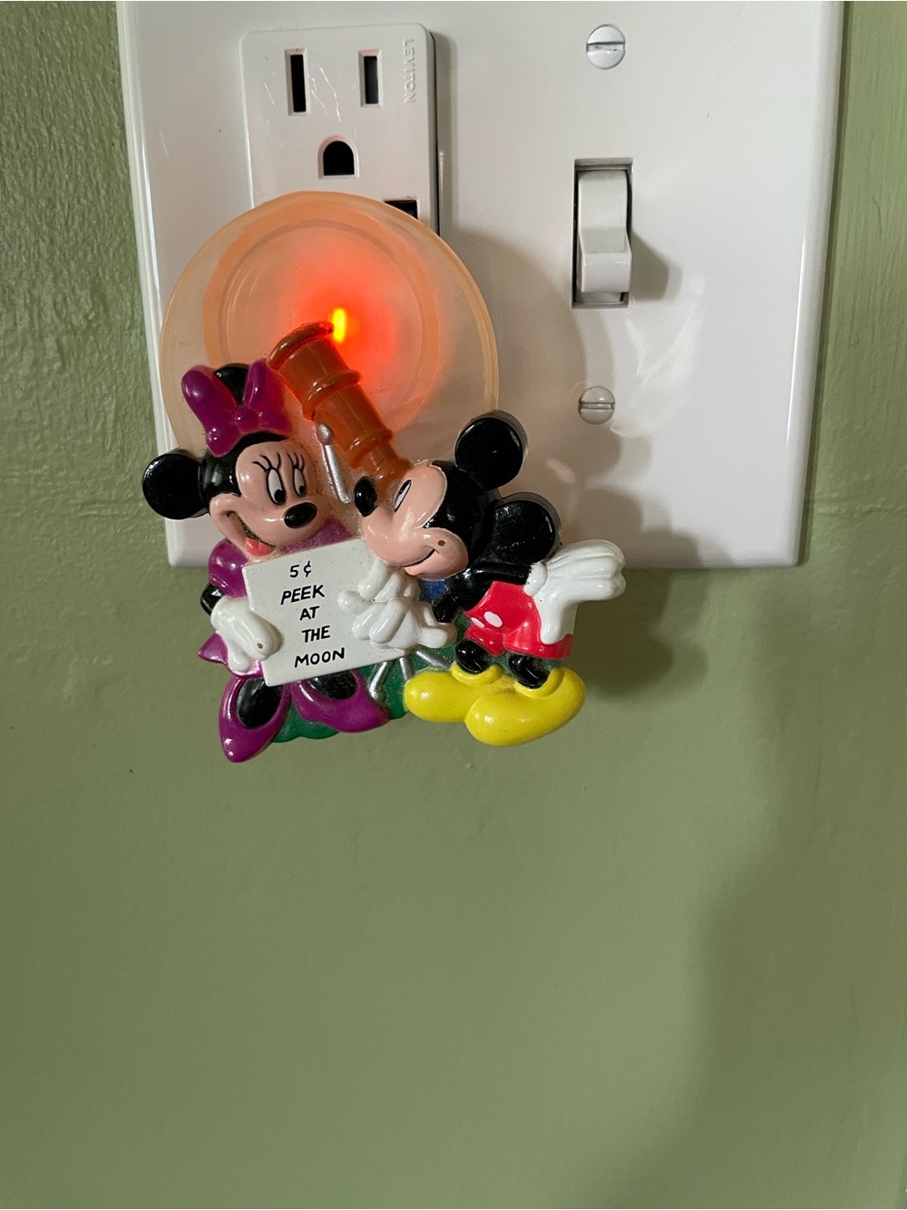 Vintage Disney Minnie & Mickey 'Peek at the Moon' Noghtlight - Pink, Red, Yellow - Picture 2 of 6